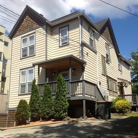 Cozy 2 Bdr Apt At Heart Of Capitol Hill - Apt A Seattle Exterior foto